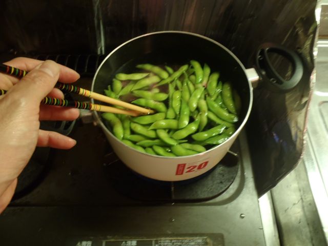 http://village-diary.com/blog/japanese_cuisine/pict/140719edamame12.jpg